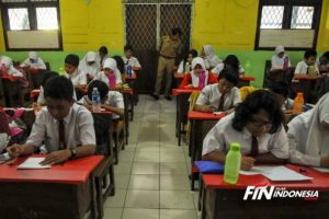 Pemda Harus Giat Bangun Sekolah Negeri Baru