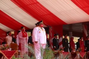 HUT RI, Pemprov Sultra Bagikan 500 Sembako dan Masker