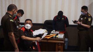 Kejaksaan Segel Ruangan Kabid ESDM Sultra, Dugaan Korupsi Tambang PT. Toshida Kolaka