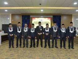 Untuk Pertama, Rektor UHO Kendari Prof Armid Lantik 31 Pejabat Non Struktural,  Armid : Pelantikan Ini Bukan Hanya Seremonial tetapi Merupakan Komitmen Agar UHO Semakin Maju