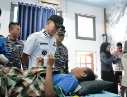 Pemprov Sultra Gelar Sunatan Massal Gratis, Gubernur Sultra :  Kegiatan Ini Sebagai Kepedulian Pemprov Sultra Untuk Memberikan Pelayanan Kesehatan Gratis Terhadap Masyarakat