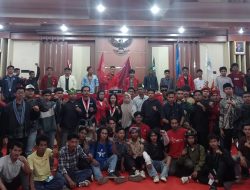 Cipayung Plus Kendari Gelar Aksi Guncang  Kantor DPRD Sultra Hingga Gelar Paripurna