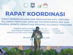 Wagub Sultra Buka Rakor Dukcapil Sultra BersamaTim Penggerak PKK dan DWP, Hugua :  Administrasi Kependudukan Memiliki Peran Strategis dalam Pembangunan Daerah